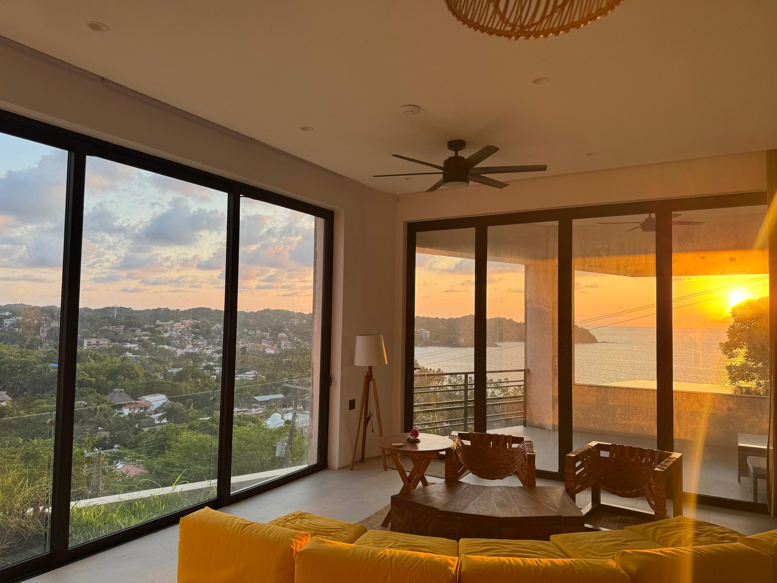 Casa Horizon Alto — sunset over the Pacific from the hilltop villa